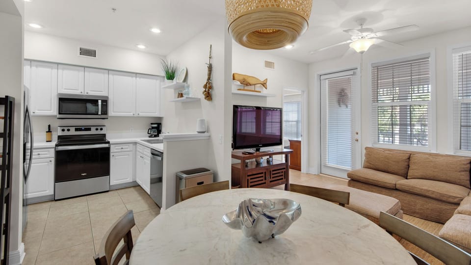 Condo, Multiple Beds, Balcony, Garden View (The Village Unit 626) | Living area | 42-inch flat-screen TV with digital channels