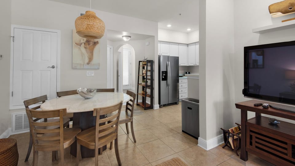 Condo, Multiple Beds, Balcony, Garden View (The Village Unit 626) | Dining