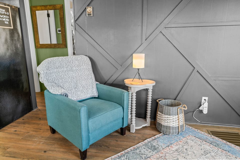 Unique Comfortable Furnishings and Decor