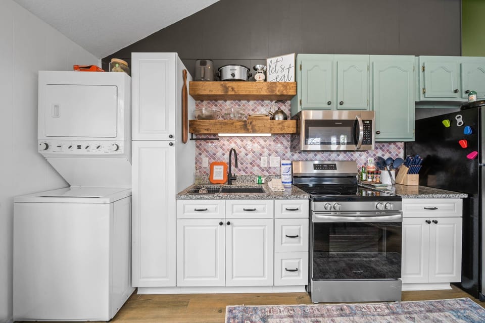 Functional Well-Equipped Kitchen