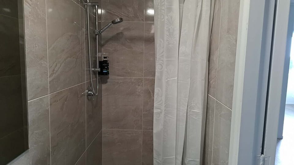 Apartment | Bathroom