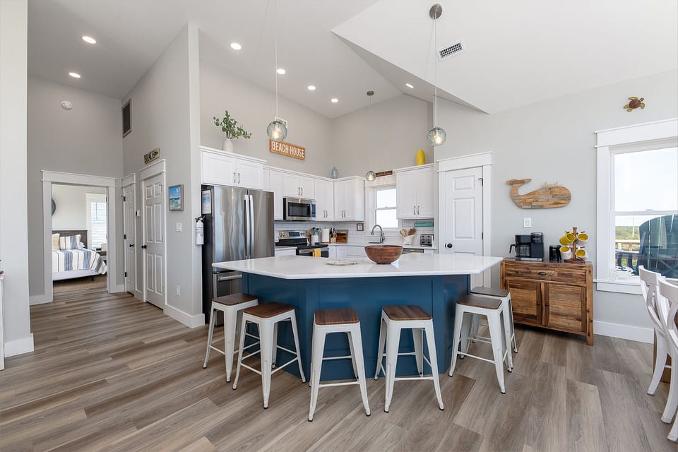 Eat together in the Dining Area or at the convenient Counter Bar.