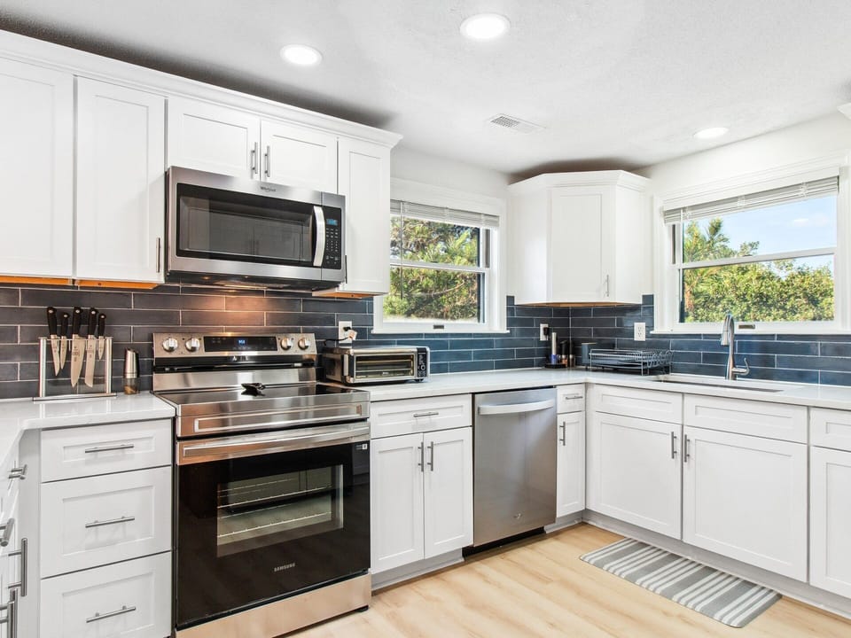 Whip up a meal the whole family will enjoy in the Kitchen with modern appliances!