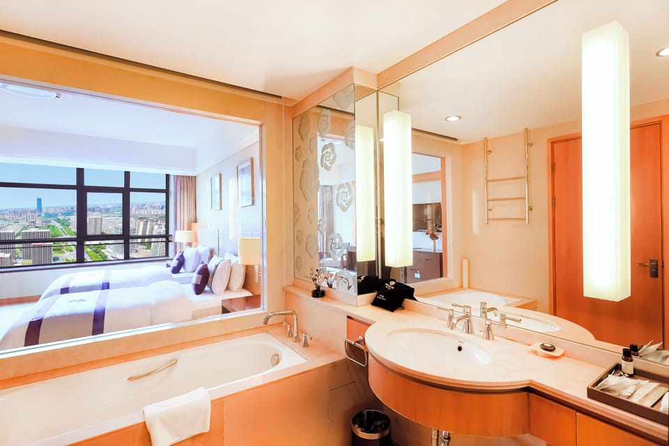Classic Twin Room | Desk, free WiFi