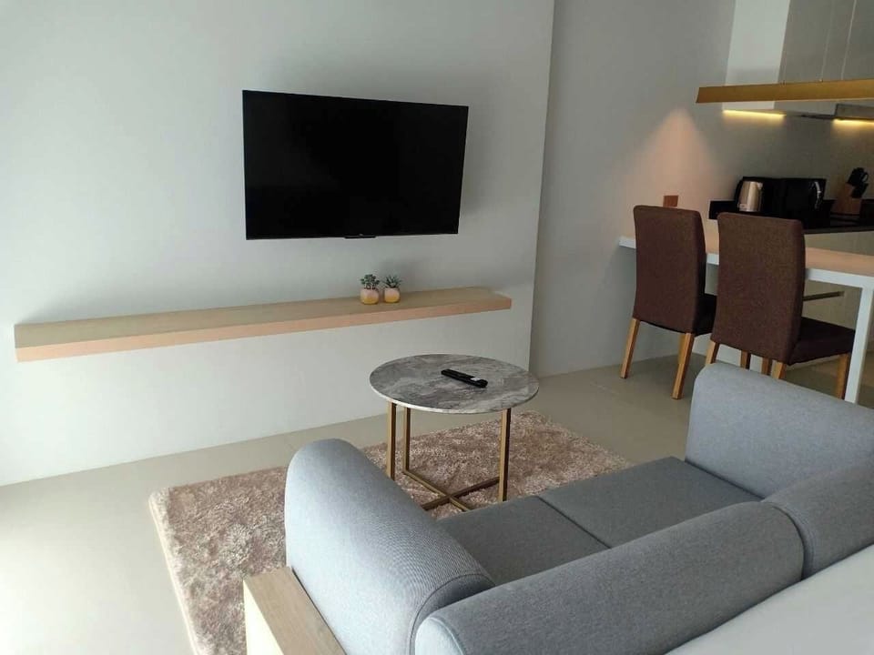 Brand New 2 Bed Seaview Apartment Utopia Karon (5801)