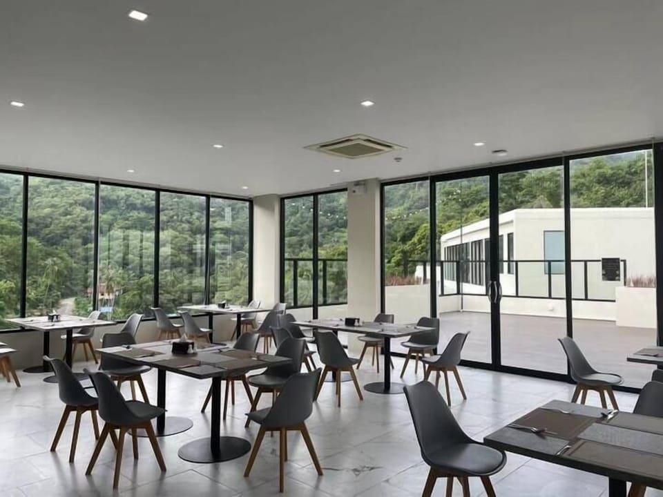 Brand New 2 Bed Seaview Apartment Utopia Karon (5813)