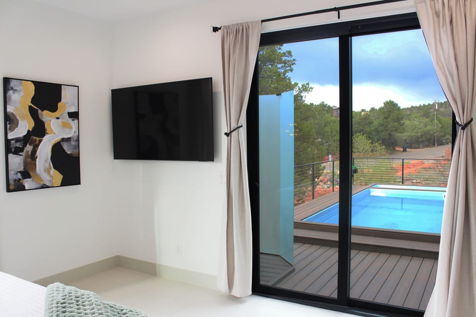 Pool access and outdoor shower access from Master Spa Suite