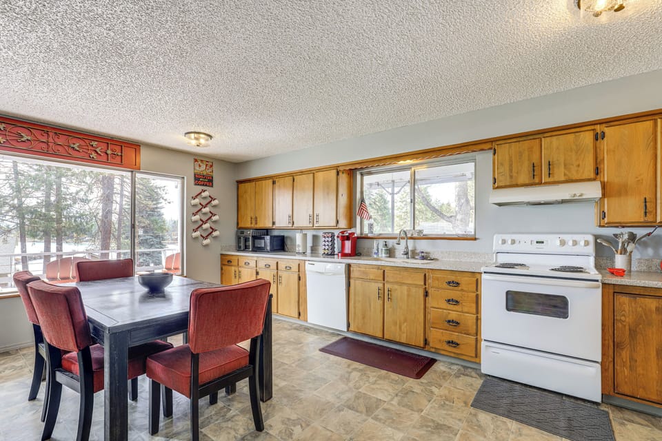 Kitchen | 1st Floor | Keurig Coffee Maker | Toaster Oven | Cooking Basics