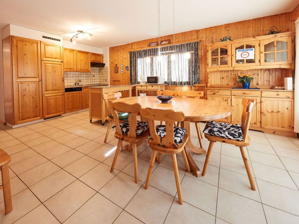 Wood, Cabinetry, Freezing, Hardwood, Wood Stain, Log Cabin
