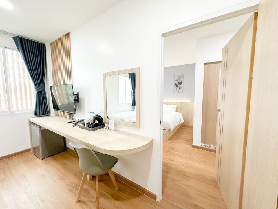 Family Room | Individually furnished, soundproofing, free WiFi, bed sheets