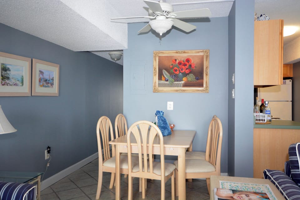 Bluewater East 706 DINING-AREA