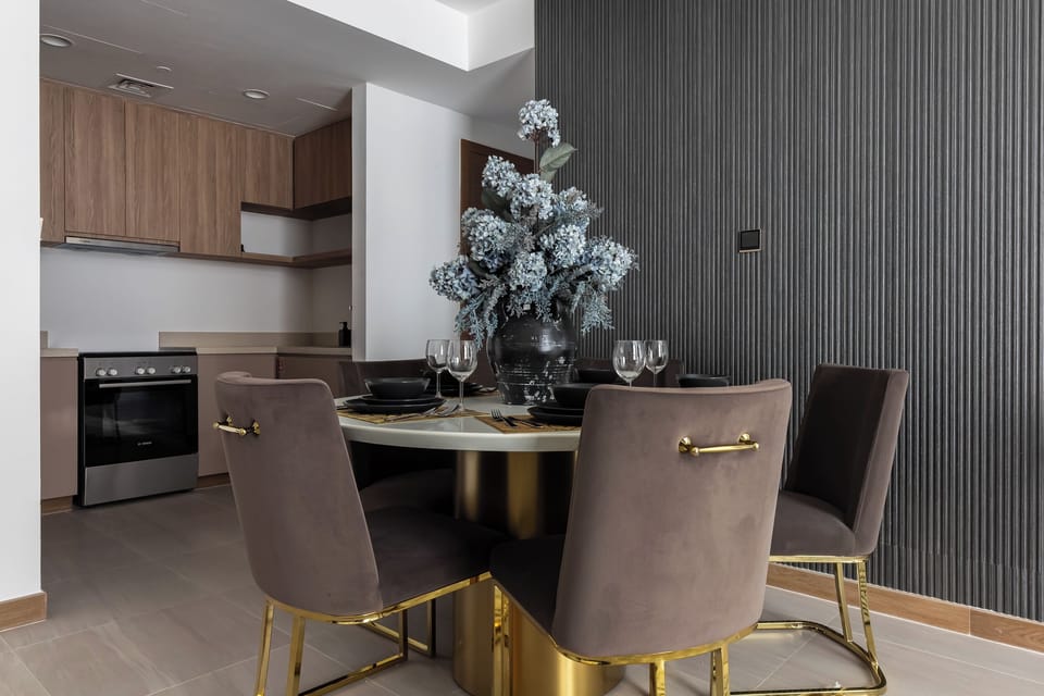 Luxury Apartment, 2 Bedrooms, Partial Sea View | In-room dining