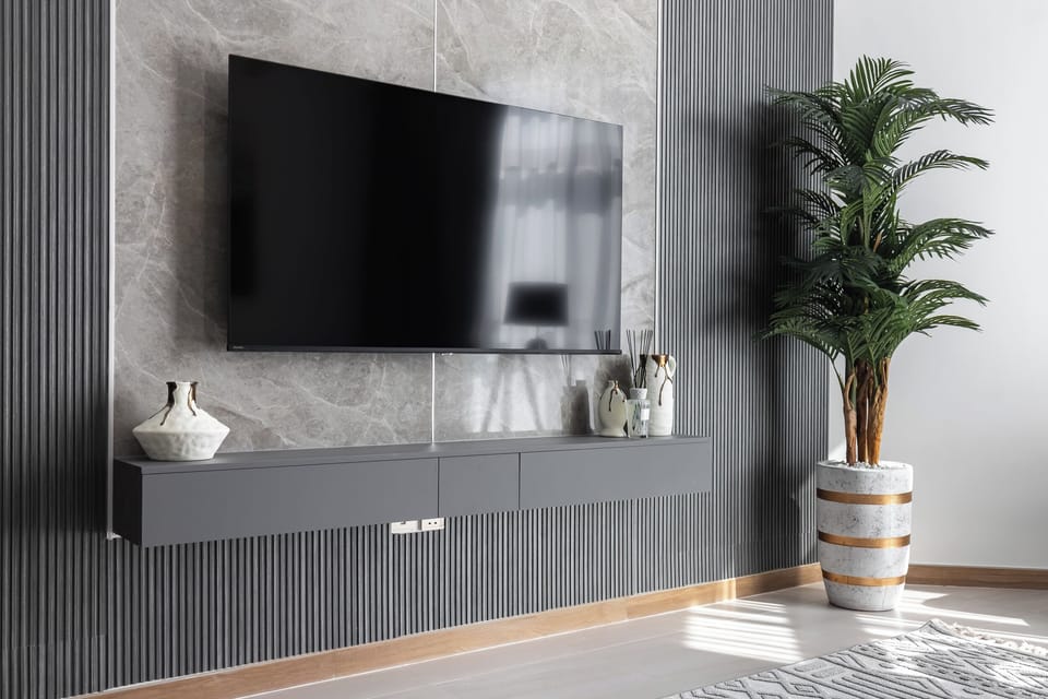Luxury Apartment, 2 Bedrooms, Partial Sea View | Television