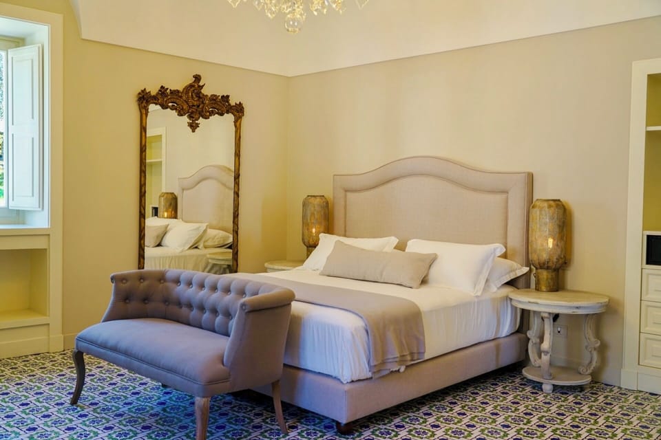 Deluxe Double or Twin Room, Garden View | Minibar, in-room safe, individually decorated, individually furnished