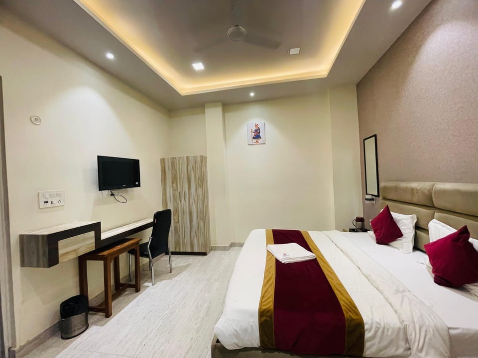 Deluxe Double Room, City View