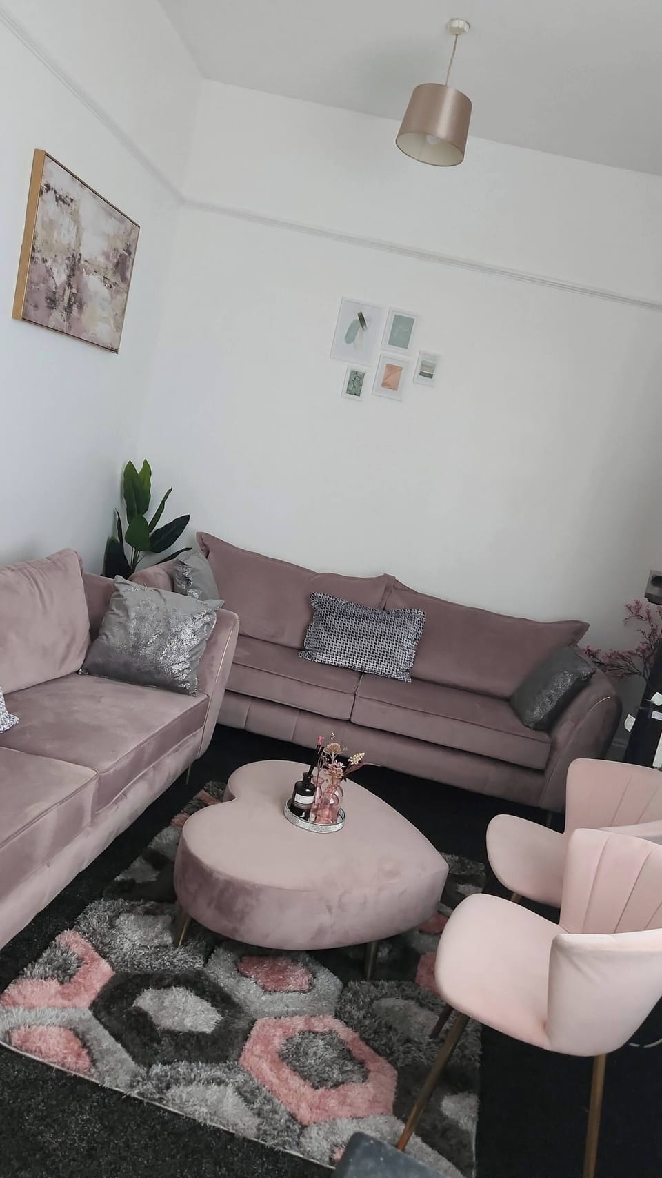 Apartment, 1 Bedroom, Fireplace, City View | Living room