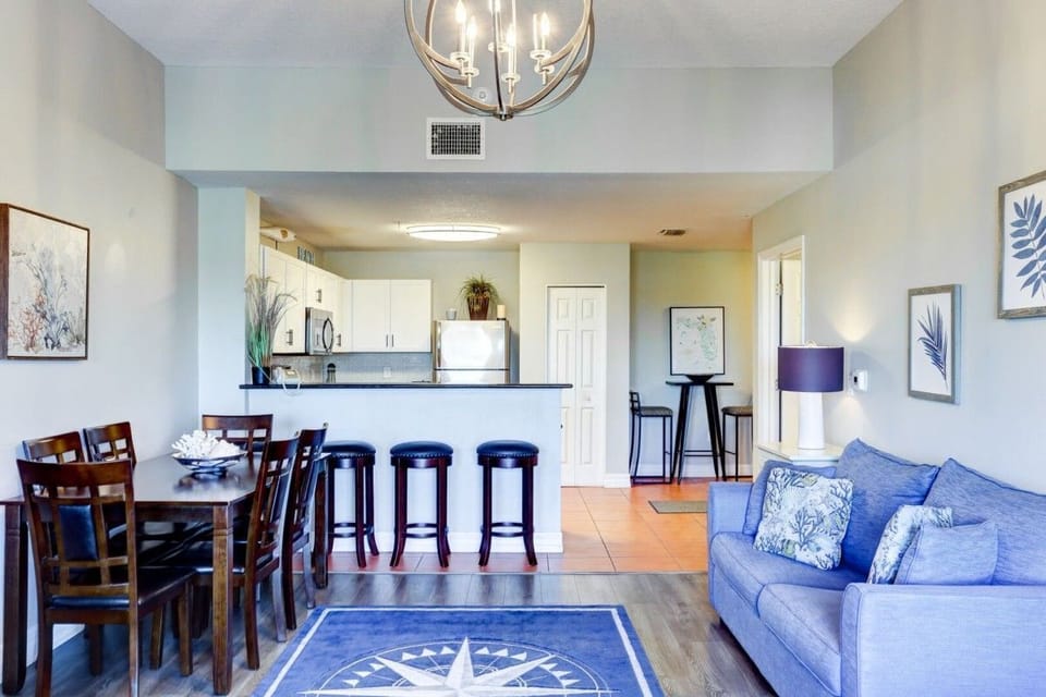 Kitchen/Dining Area