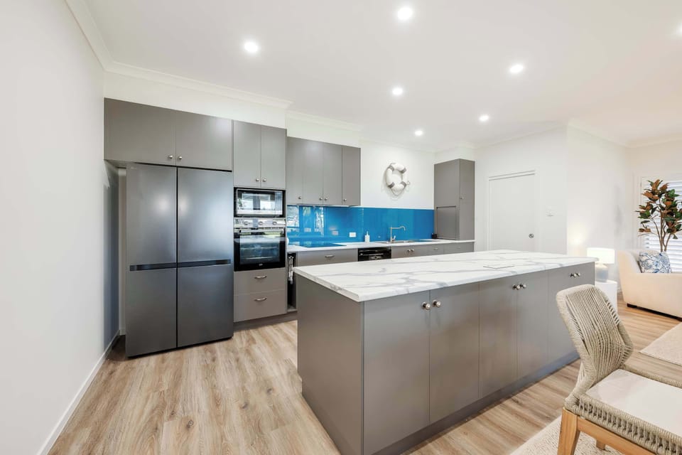 Burnett Heads, spacious kitchen