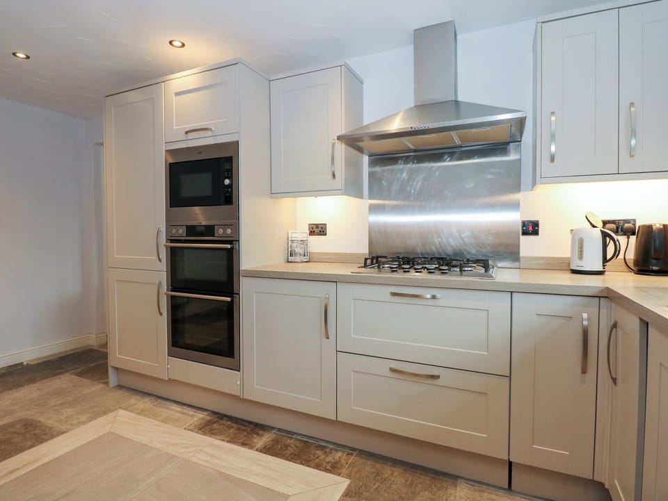 Fridge, microwave, dishwasher, toaster