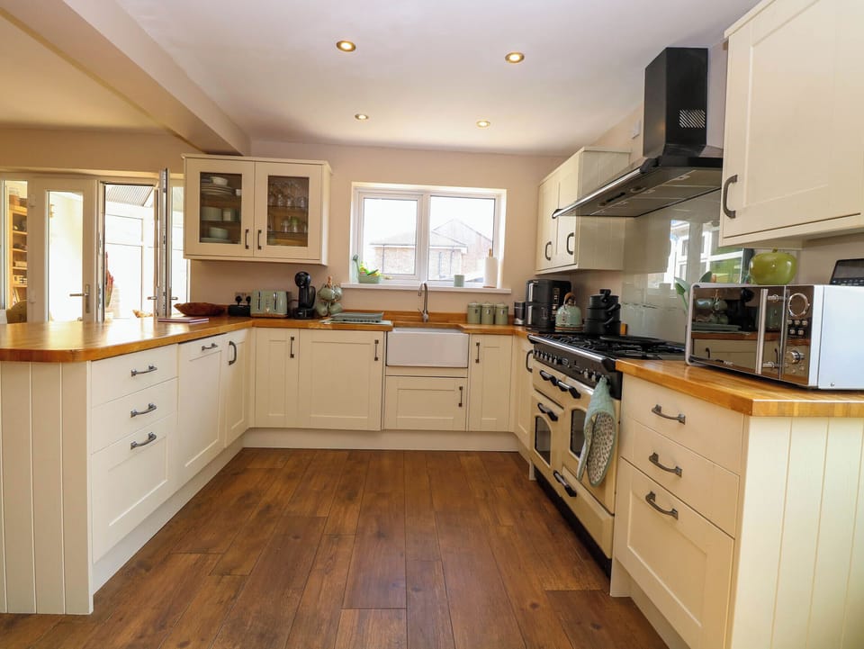 Fridge, microwave, dishwasher, toaster