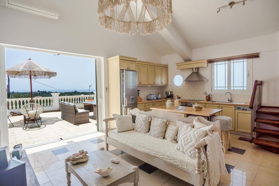 House, Accessible, Smoking | 5 bedrooms, desk