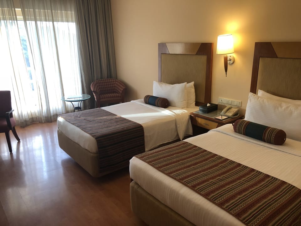 Egyptian cotton sheets, premium bedding, pillowtop beds, minibar