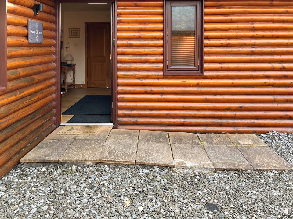 Exterior | Fois Bhrus, Glengoulandie