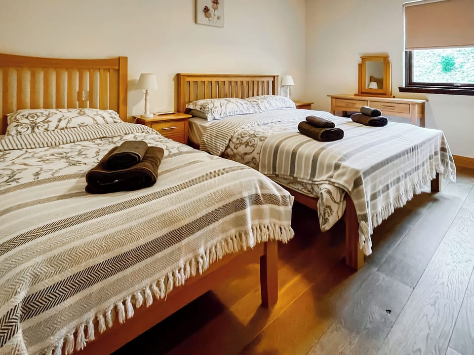 Twin bedroom | Fois Bhrus, Glengoulandie