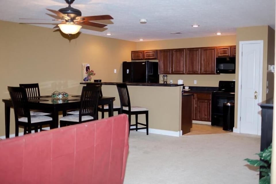 Full-size fridge, microwave, highchair, cookware/dishes/utensils