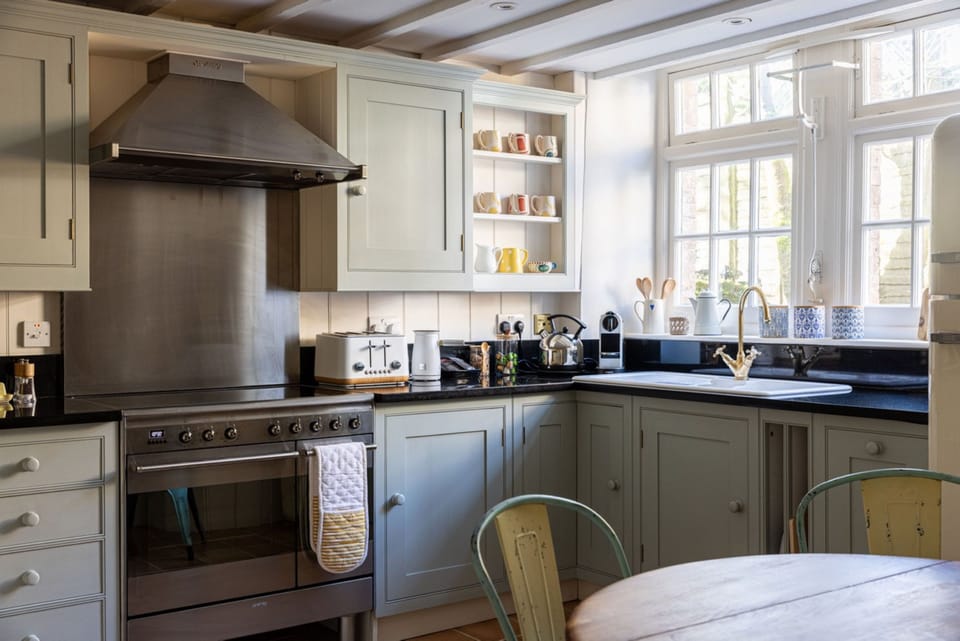 Fern House, Evershot: The stylish kitchen