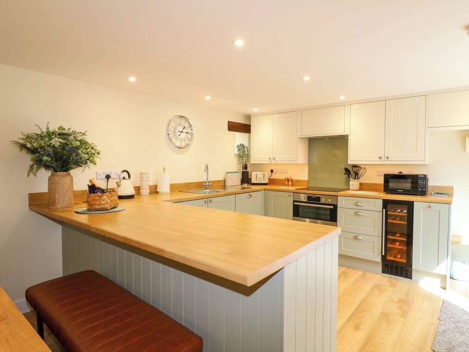 Fridge, microwave, dishwasher, toaster