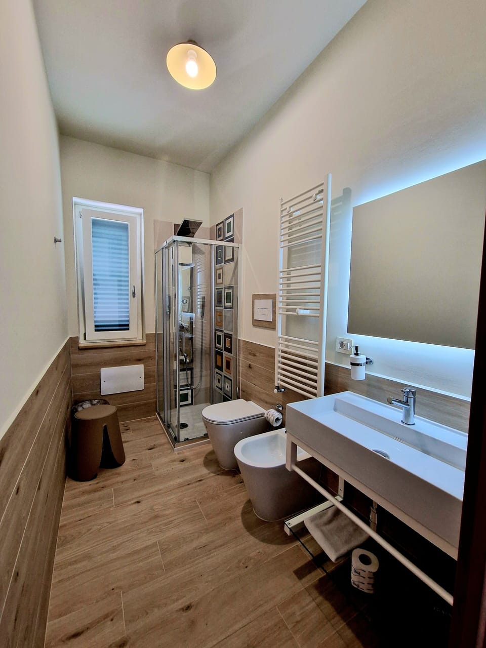 Superior Triple Room, Sea View | Bathroom | Shower, hydromassage showerhead, hair dryer, bidet