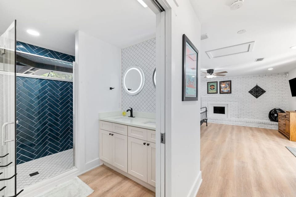 Stunning, newly renovated primary ensuite bathroom is what dreams are made of!