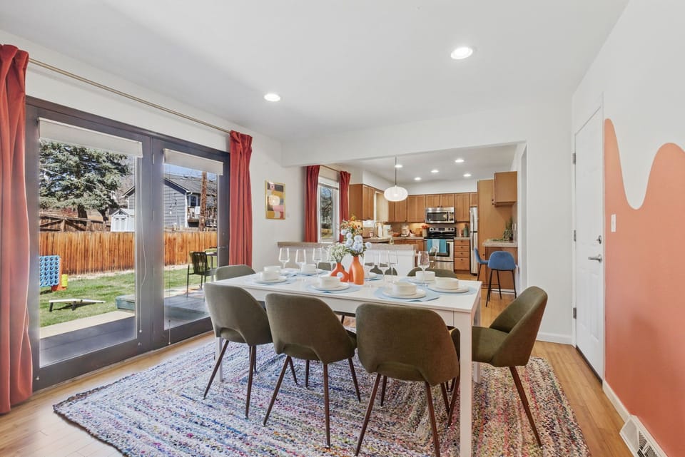 Dining area for 8
