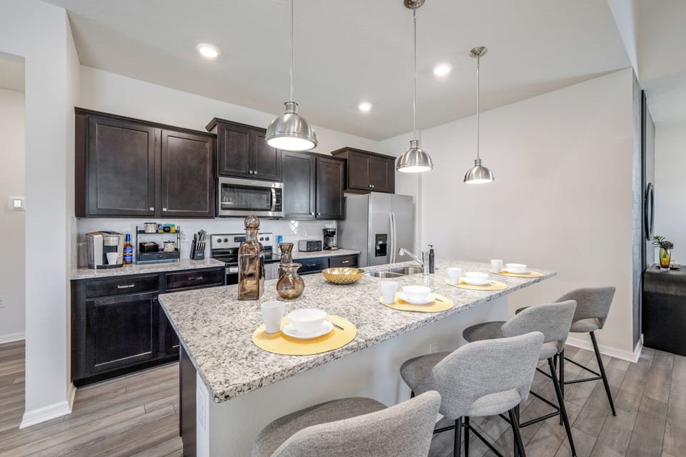The amazing full kitchen will delight everyone from the chef to the snack master