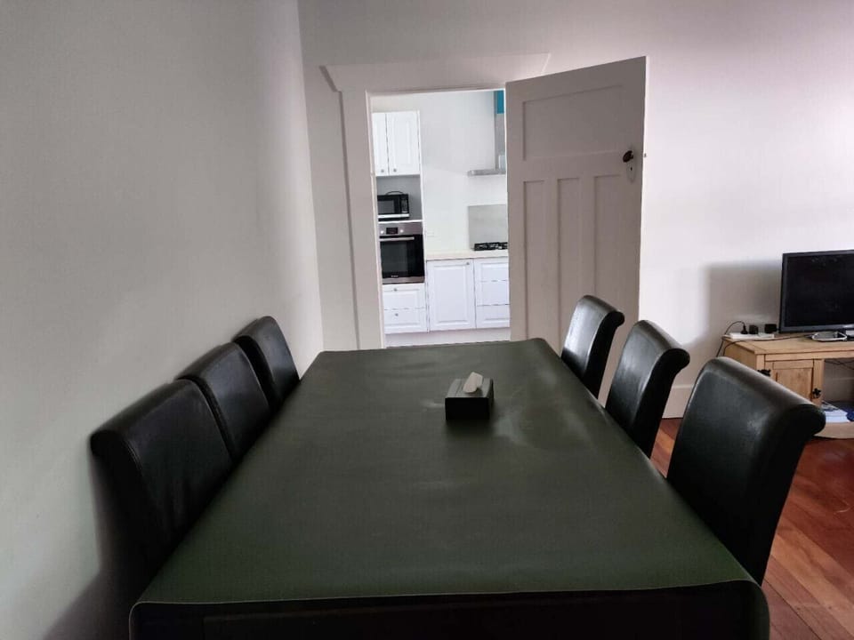 House | Living area | Flat-screen TV
