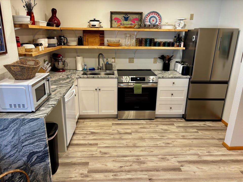 Fully Stocked Kitchen