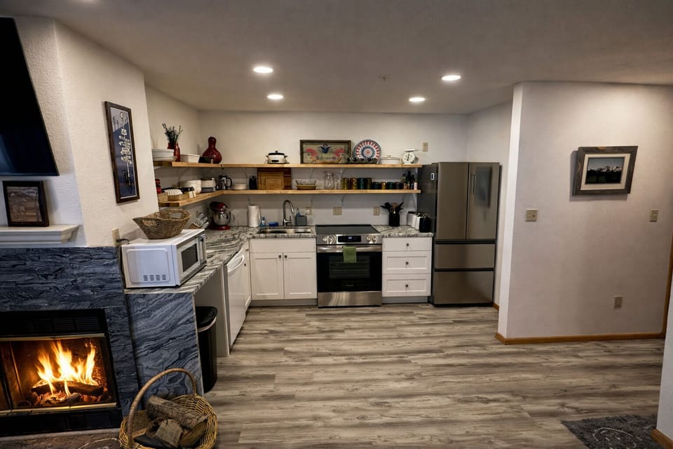 Fully Stocked Kitchen