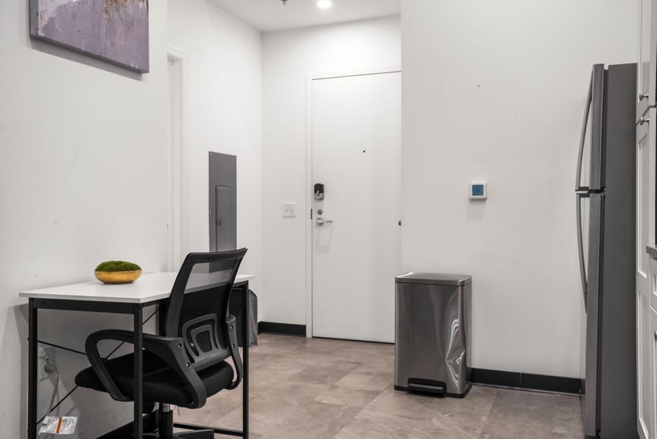 Deluxe Apartment, 1 Bedroom, Non Smoking | Living area | 43-inch Smart TV with digital channels, Netflix, Hulu