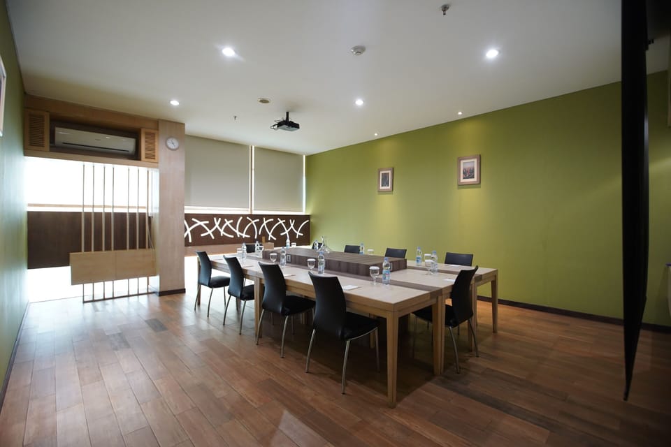 Meeting facility