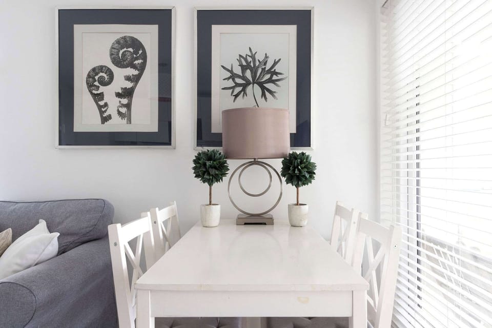 The dining table seats 4 guests, so you can enjoy all meals together.