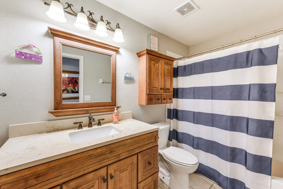 Full Bathroom