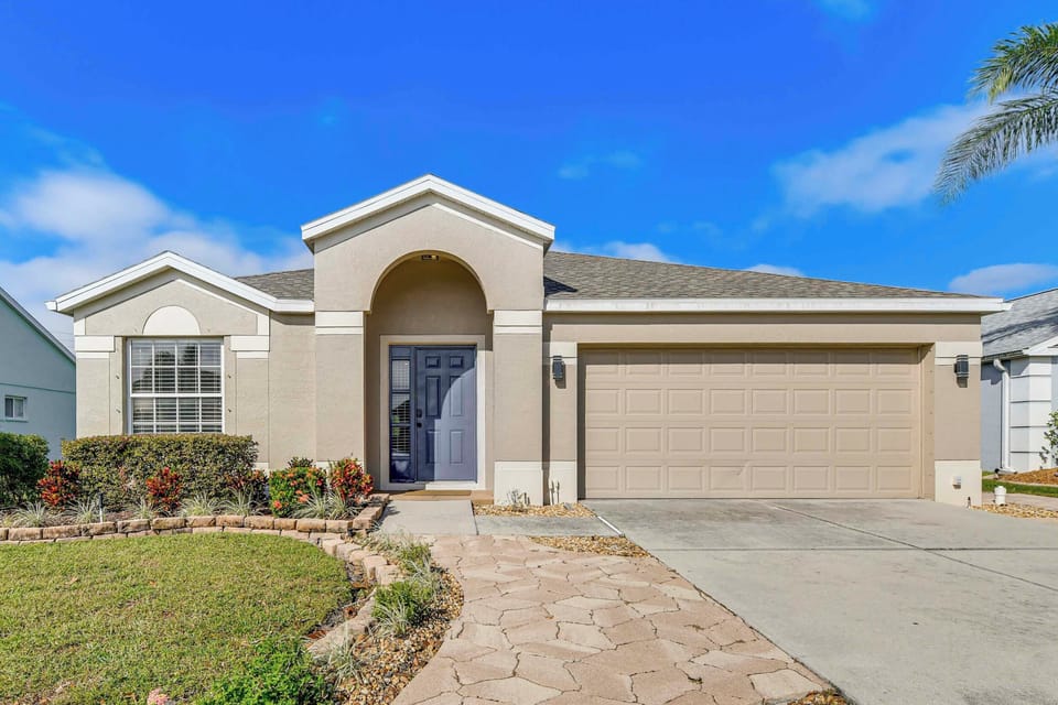 Exterior | Garage (2 Vehicles) | Driveway (2 Vehicles) | Free Street Parking