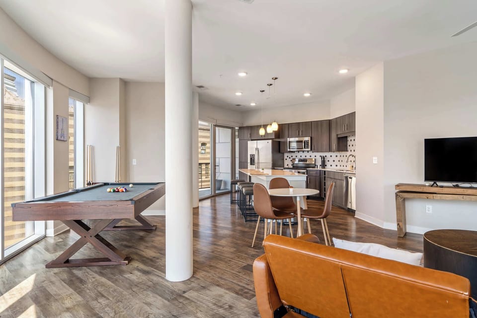 Deluxe Apartment, 3 Bedrooms, Non Smoking | Living area | 42-inch Smart TV with digital channels, Netflix, Hulu