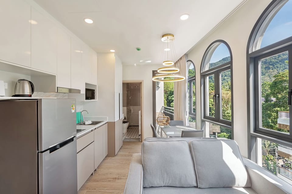 Standard Apartment, Balcony, Courtyard View | 1 bedroom, in-room safe, blackout drapes, iron/ironing board