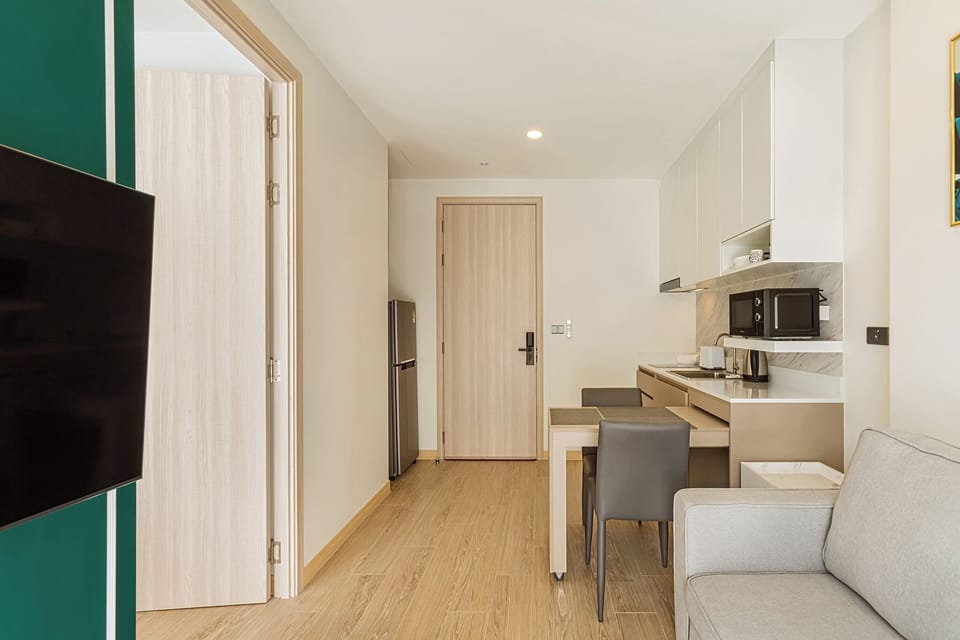 Standard Apartment, Balcony, Courtyard View | 1 bedroom, in-room safe, free WiFi