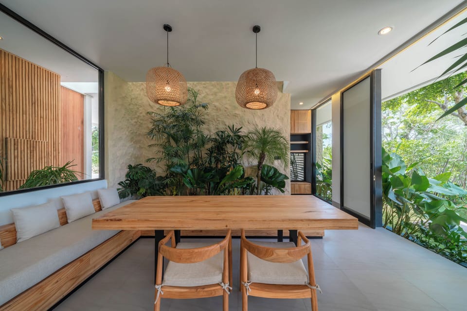 Luxury Villa, Pool View | Dining room