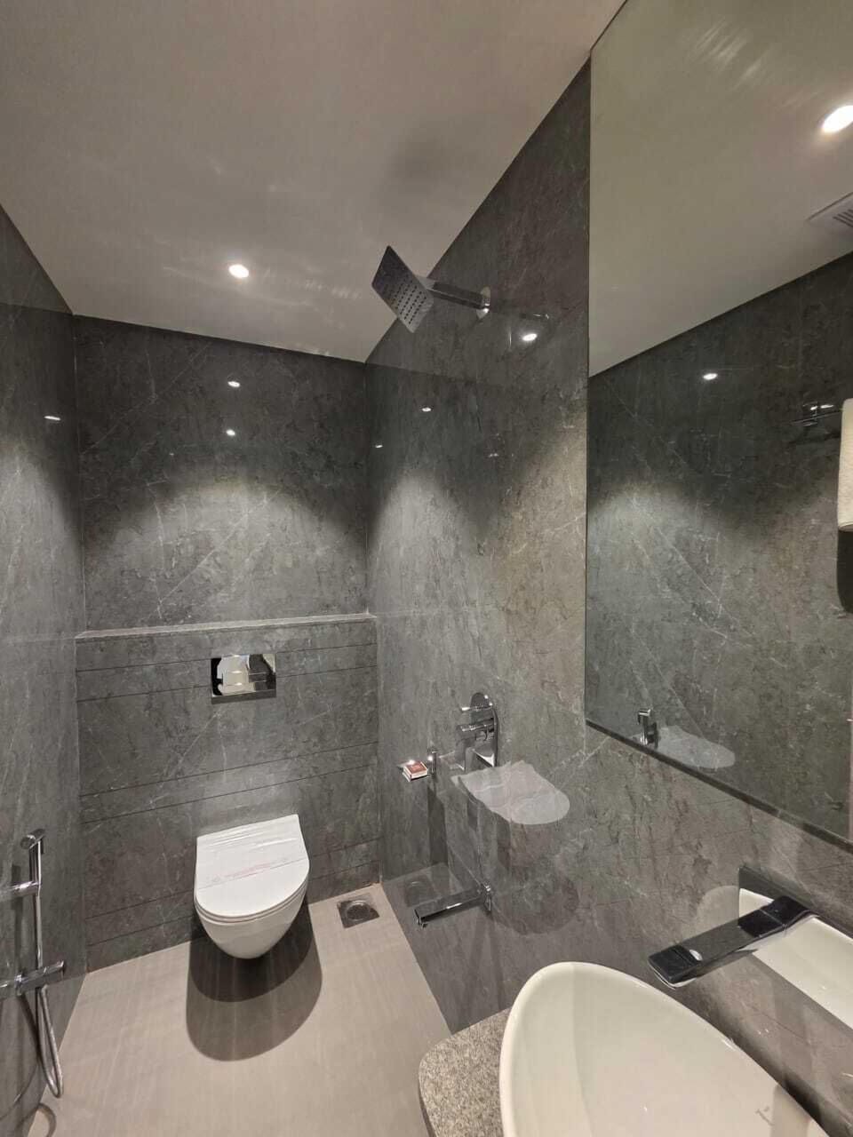 Basic Double Room | Bathroom | Shower, free toiletries, slippers, towels