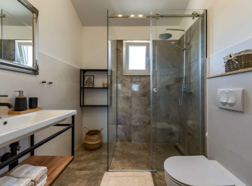 Villa (Rustic Villa Perosa With Heated Pool) | Bathroom | Shower, towels