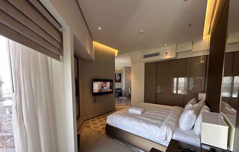 Luxury Apartment | 1 bedroom, iron/ironing board, free WiFi